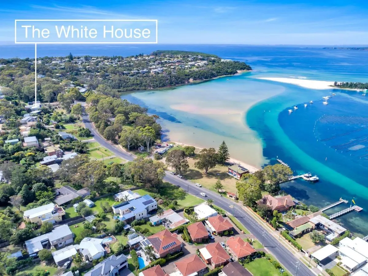 Holiday home The White House Merimbula Australia